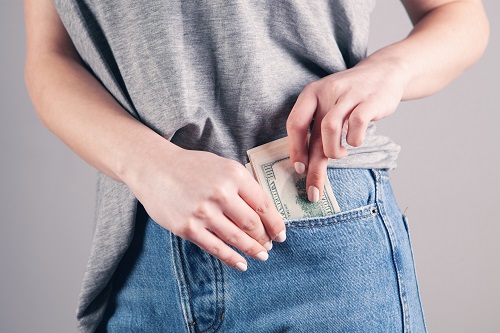 A “No Buy” Month Saved Me $550: Tips and Insights