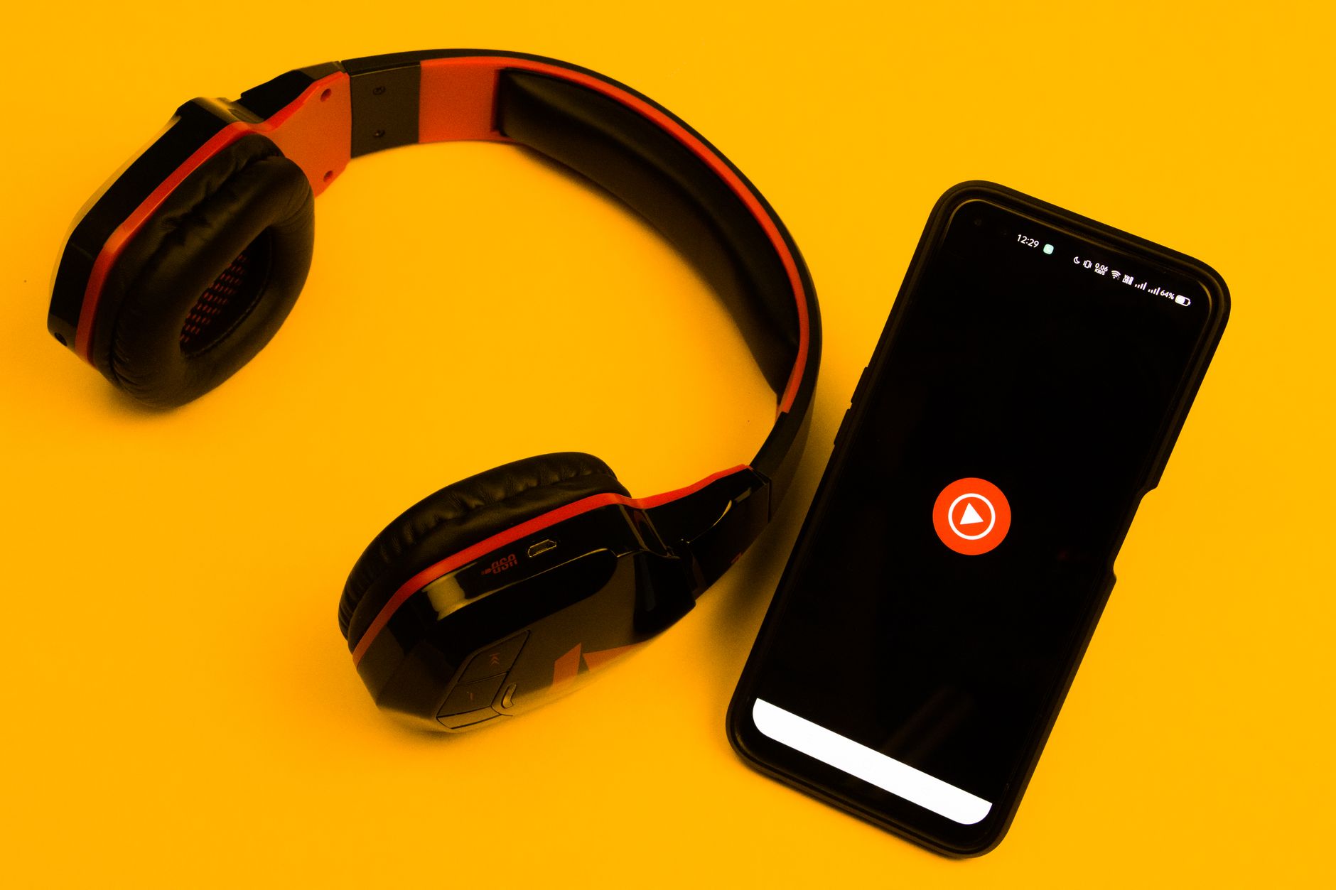 6 Wellness Benefits of Listening to Audiobooks